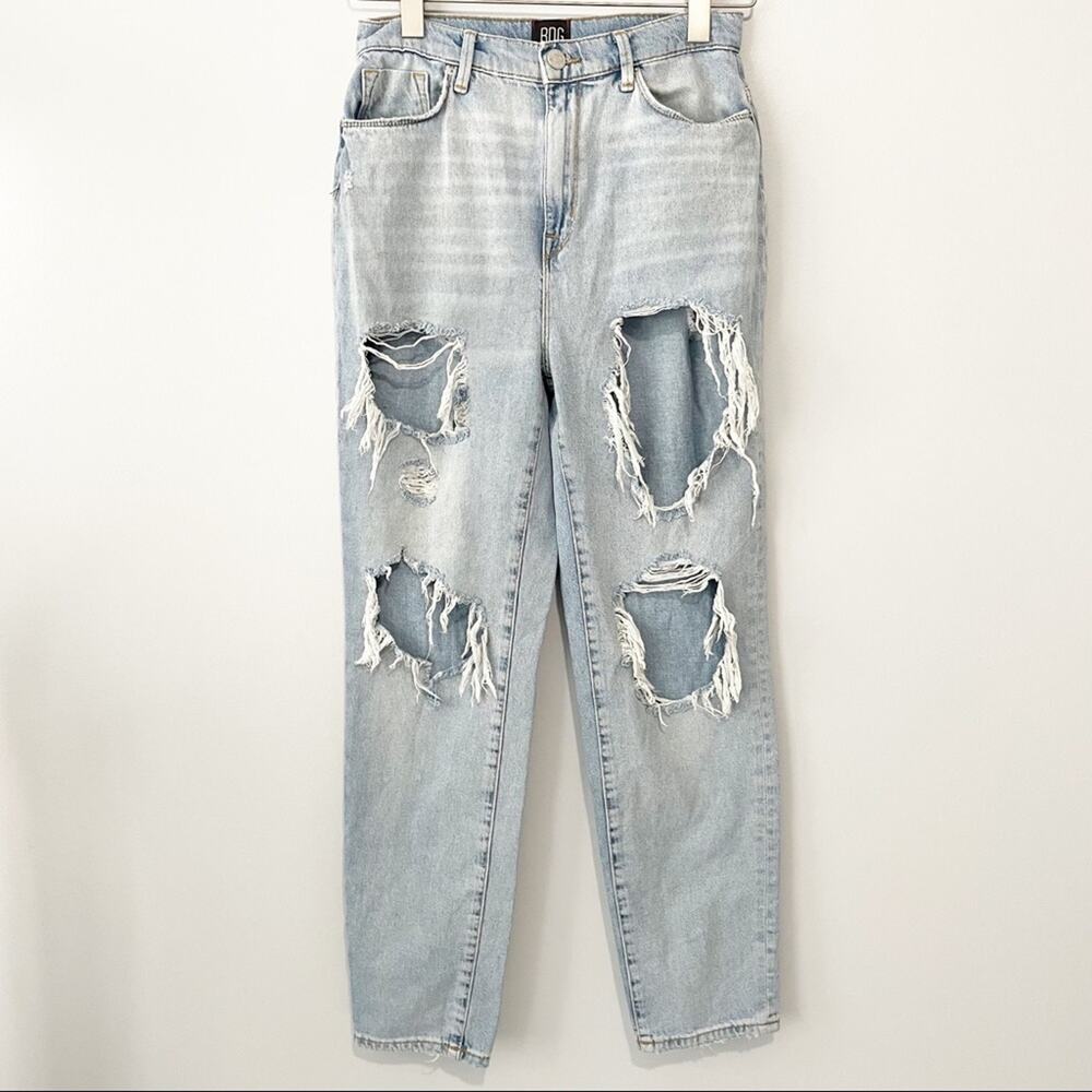 BDG mom high rise jeans blue ripped distressed denim size 28